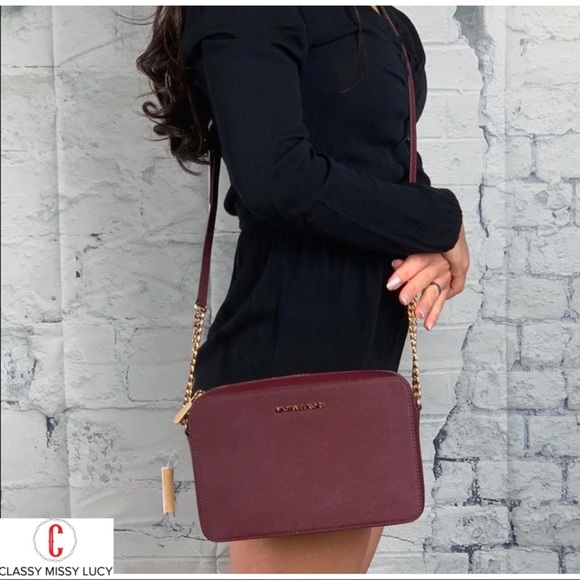 MICHAEL Michael Kors Handbags - Nwt Michael Kors Jet Set item messenger crossbody